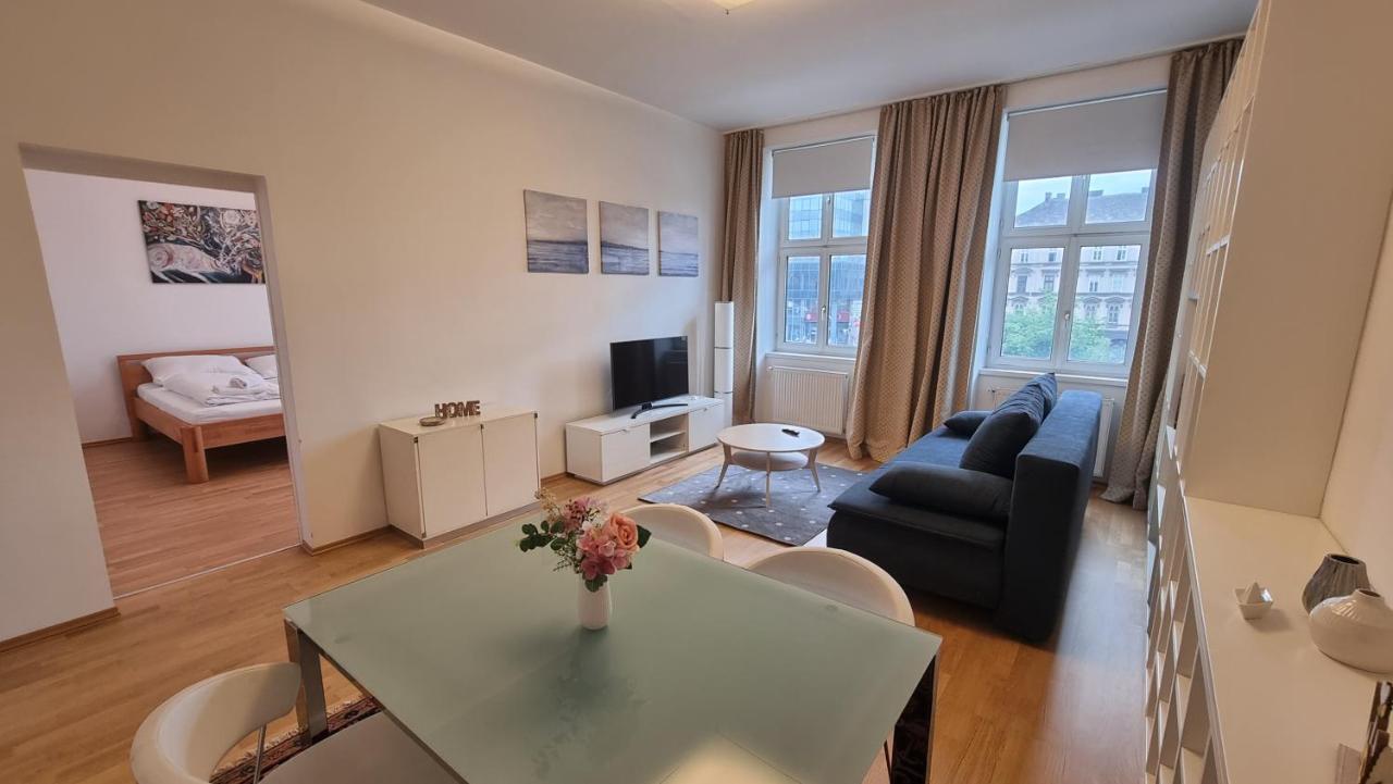 Sunny Apartment Next To Metro 1Br Bécs Kültér fotó
